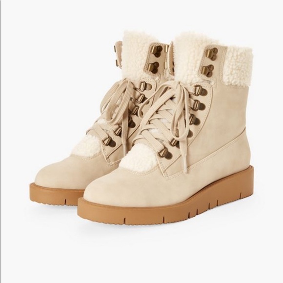 Boots ✨ - Picture 2 of 8